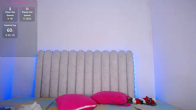 MiaFoox   online show from 02.26.26