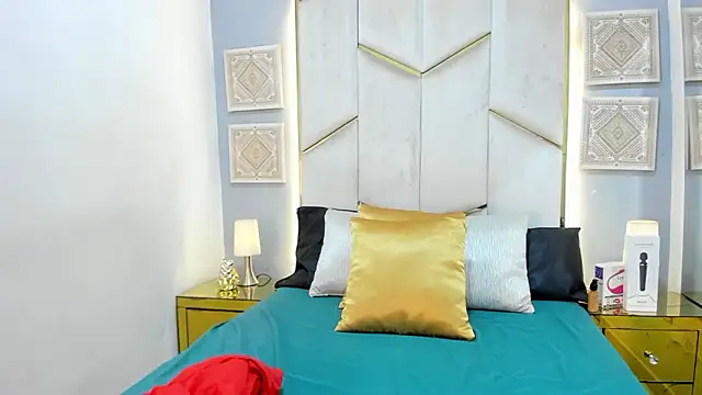 Snapshot of KarinaaCoxx chatting on 02.24.26 KarinaaCoxx online show from 02.24.26