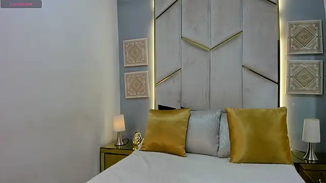 KarinaaCoxx online show from 05.10.26