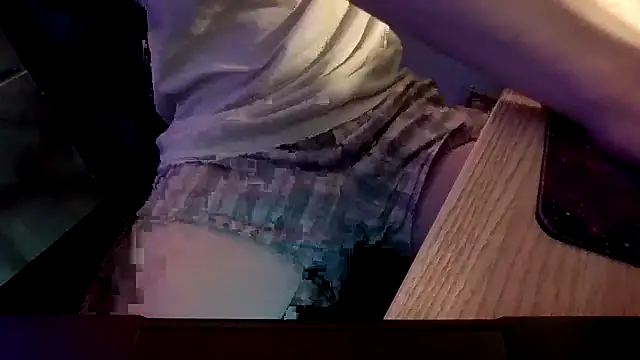 DLcollegeroomatesneedcash online show from 02.24.26