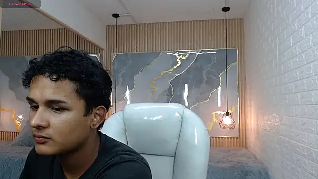 Snapshot of velvet_o chatting on 02.20.26 velvet o online show from 02.20.26