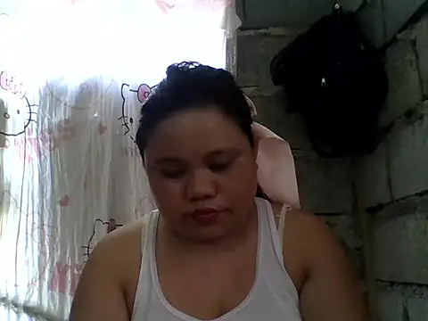 Snapshot of sweetlyn31 chatting on 04.03.26 sweetlyn31 online show from 04.03.26