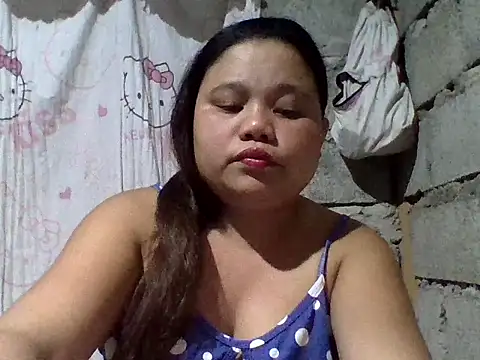 Snapshot of sweetlyn31 chatting on 04.04.26 sweetlyn31 online show from 04.04.26