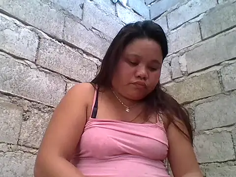 Snapshot of sweetlyn31 chatting on 04.16.26 sweetlyn31 online show from 04.16.26