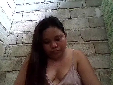 Snapshot of sweetlyn31 chatting on 05.05.26 sweetlyn31 online show from 05.05.26