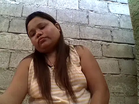 Snapshot of sweetlyn31 chatting on 05.13.26 sweetlyn31 online show from 05.13.26