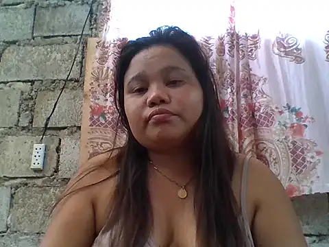 Snapshot of sweetlyn31 chatting on 05.16.26 sweetlyn31 online show from 05.16.26