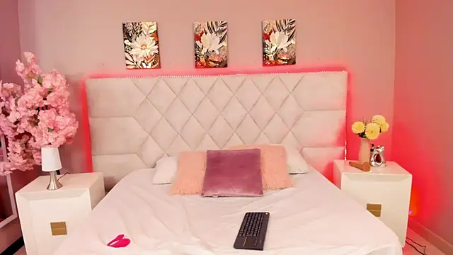 Bianca Monroe  online show from 03.17.26