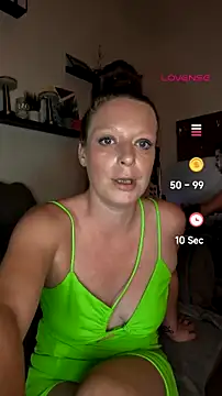 Snapshot of ZaramourXMrX chatting on 08.02.26 ZaramourXMrX online show from 08.02.26