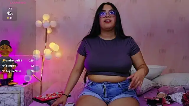 curvybuffgirllll online show from 07.06.26