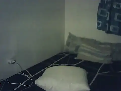 xNaughtymilesx online show from 04.18.26