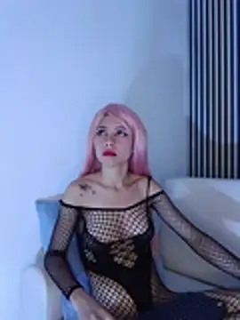 Snapshot of roussemilk chatting on 02.19.26 roussemilk online show from 02.19.26