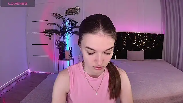 Ann Wood online show from 05.16.26