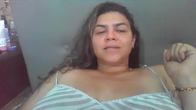 Snapshot of mar_coral2 chatting on 05.18.26 mar coral2 online show from 05.18.26