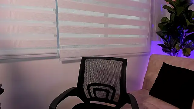 Antonella Moretti  online show from 02.25.26