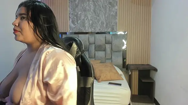 Snapshot of _liv_ chatting on 02.28.26 liv online show from 02.28.26