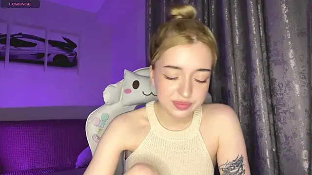 Snapshot of EllianaMiller chatting on 03.01.26 EllianaMiller online show from 03.01.26