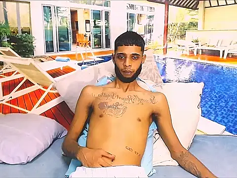 Snapshot of CharmingIndian1 chatting on 04.10.26 CharmingIndian1 online show from 04.10.26