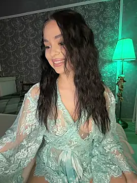 Olivia Noor online show from 04.11.26