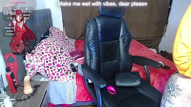 Snapshot of Dakotattoo chatting on 02.25.26 Dakotattoo online show from 02.25.26