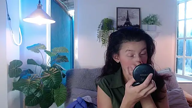 milk chloe  online show from 03.16.26