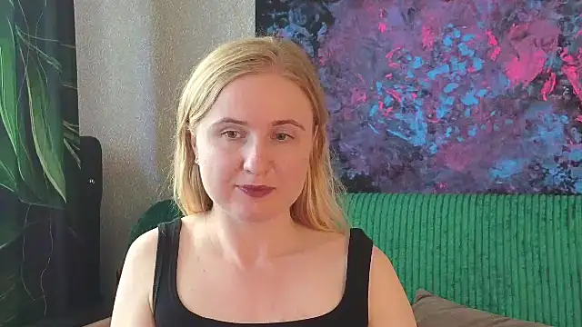 Snapshot of Lanavi_Smile chatting on 06.26.26 Lanavi Smile online show from 06.26.26