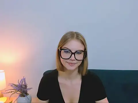 StormiSmooth online show from 03.26.26