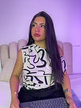 Snapshot of celeste_z chatting on 06.16.26 celeste z online show from 06.16.26