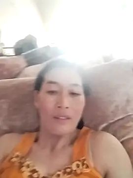 lris-Beauty77 online show from 04.14.26