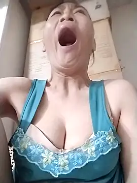 lris-Beauty77 online show from 04.15.26