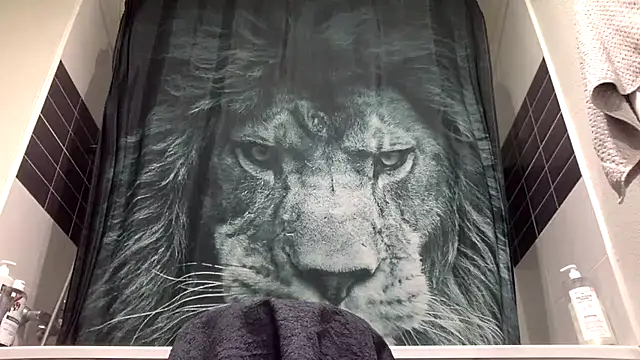 Snapshot of YONIYOGA chatting on 02.22.26 YONIYOGA online show from 02.22.26