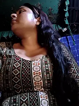 Aanushaka online show from 04.25.26