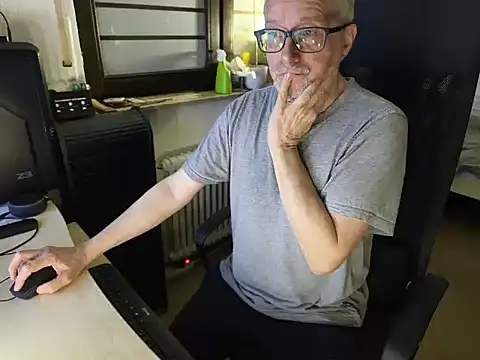 Snapshot of loenne1 chatting on 02.21.26 loenne1 online show from 02.21.26