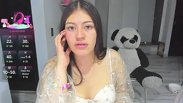 LovelyLoren333 online show from 02.25.26