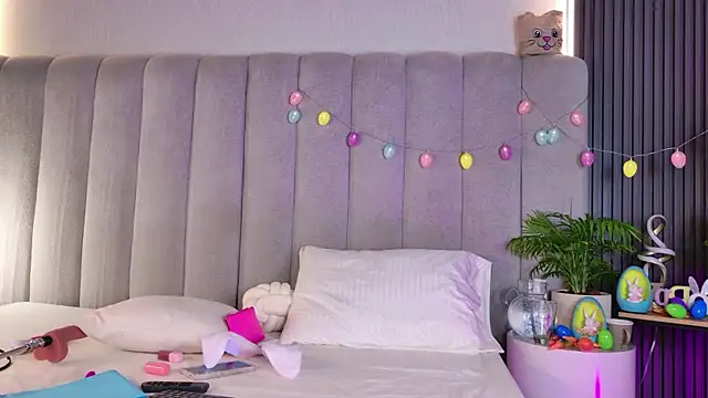 AlessiaAuren online show from 04.04.26