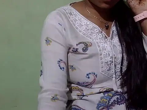 cute momo love online show from 03.01.26