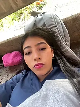 Snapshot of Sexy_mia_outdoors chatting on 02.25.26 Sexy mia outdoors online show from 02.25.26