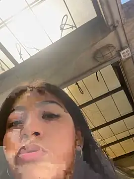 Snapshot of Sexy_mia_outdoors chatting on 02.26.26 Sexy mia outdoors online show from 02.26.26