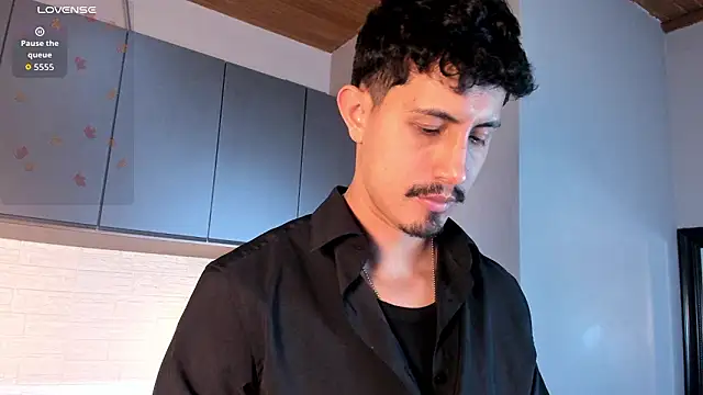 Snapshot of kamal_wolff chatting on 02.24.26 kamal wolff online show from 02.24.26