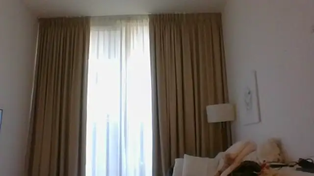 Snapshot of kinkykara25 chatting on 02.26.26 kinkykara25 online show from 02.26.26