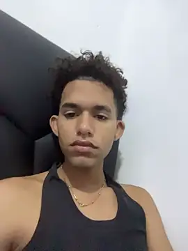 Snapshot of Stickmendez chatting on 07.18.26 Stickmendez online show from 07.18.26