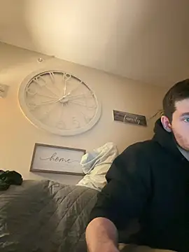 Snapshot of Aarondeweese27 chatting on 02.24.26 Aarondeweese27 online show from 02.24.26