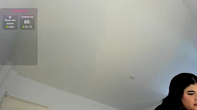 Snapshot of Yasmin_cute chatting on 06.23.26 Yasmin cute online show from 06.23.26