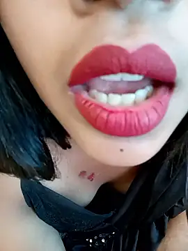 CuteShruti online show from 04.16.26