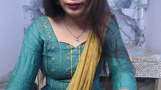 Snapshot of Aayesha-queen chatting on 06.17.26 Aayesha-queen online show from 06.17.26