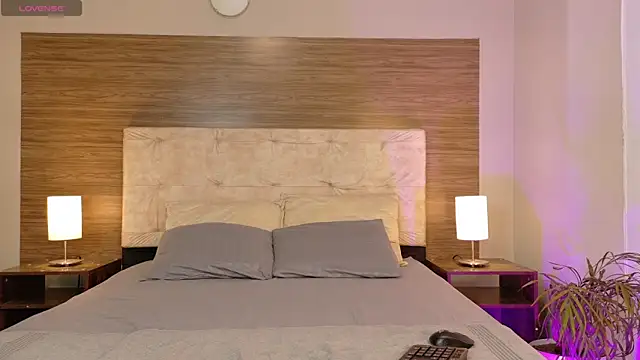 Snapshot of CamilaVelour chatting on 06.18.26 CamilaVelour online show from 06.18.26