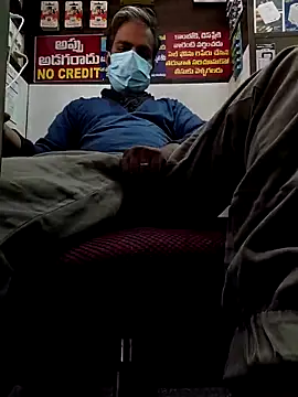 Snapshot of bad_boy_43 chatting on 02.27.26 bad boy 43 online show from 02.27.26