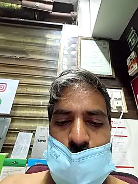 Snapshot of bad_boy_43 chatting on 02.27.26 bad boy 43 online show from 02.27.26