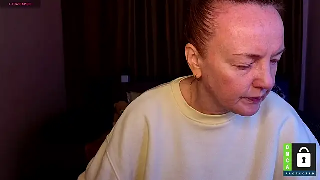 Snapshot of Bella_soulmate chatting on 04.17.26 Bella soulmate online show from 04.17.26