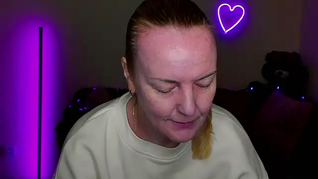 Snapshot of Bella_soulmate chatting on 04.18.26 Bella soulmate online show from 04.18.26